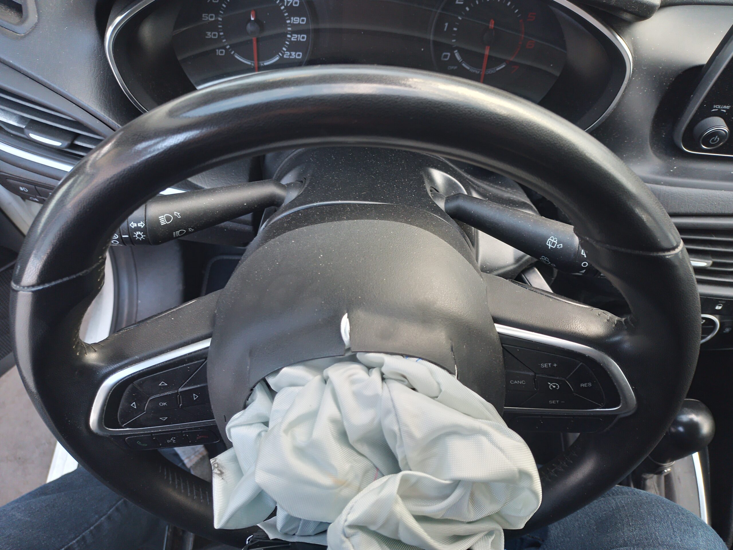 VOLANTE CON COMANDI FIAT TIPO (6J) - (15 + ) - '17 (SENZA AIRBAG) - immagine 2