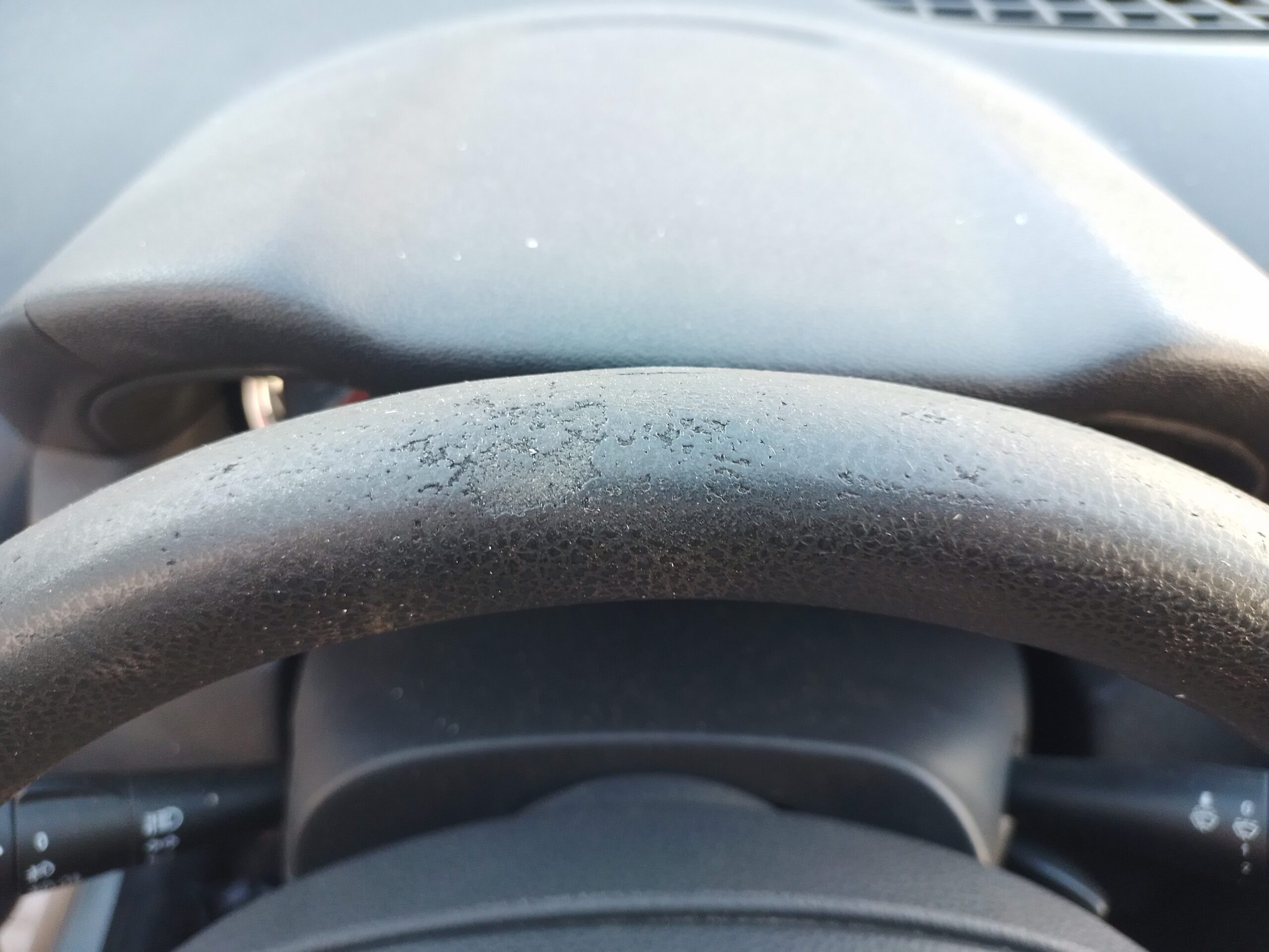 VOLANTE DACIA DUSTER ( 13 + ) - ANNO 2014 (SENZA AIRBAG) - immagine 3
