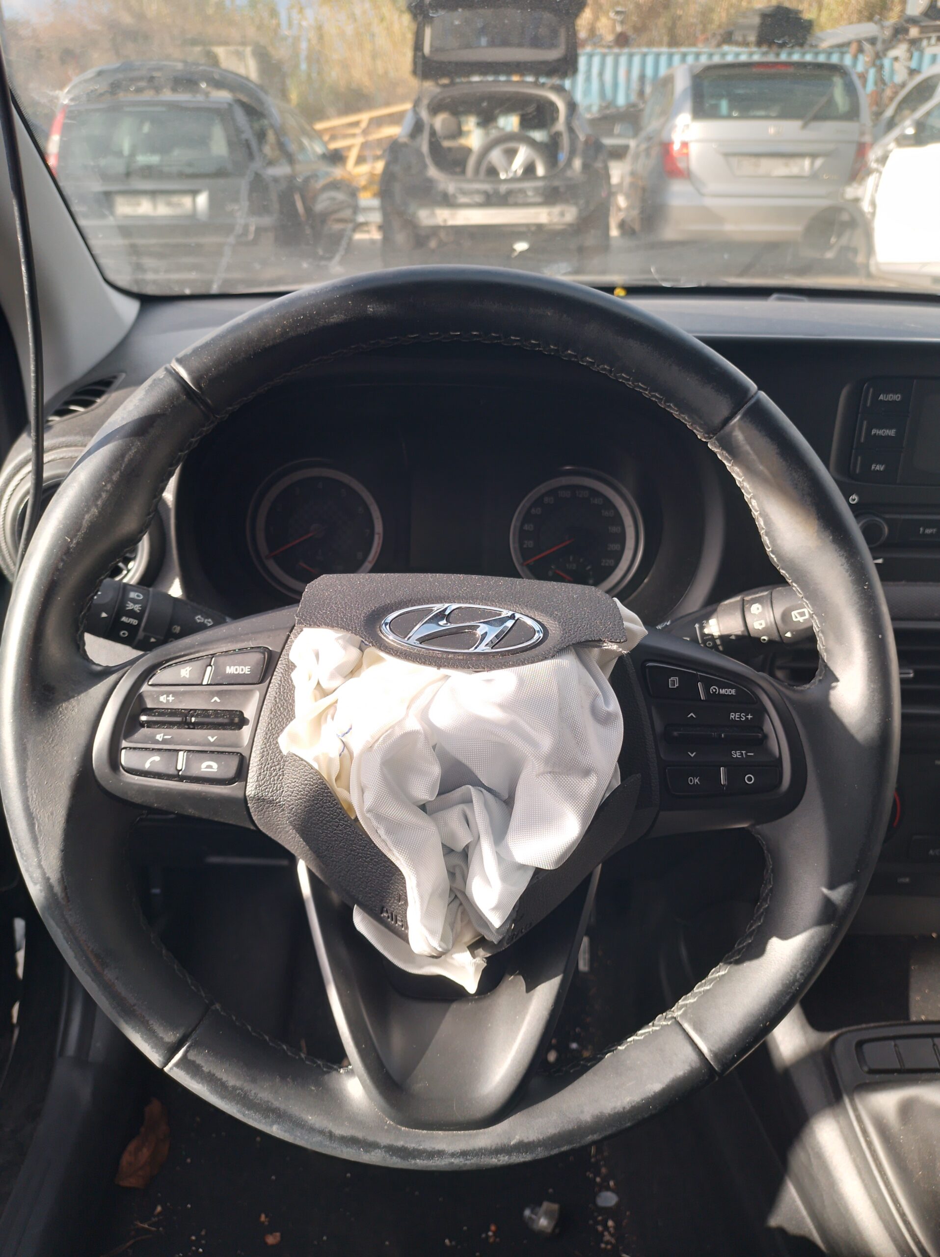 VOLANTE CON COMANDI HYUNDAI I10 1.0 B - (16 + ) - '20 (SENZA AIRBAG)