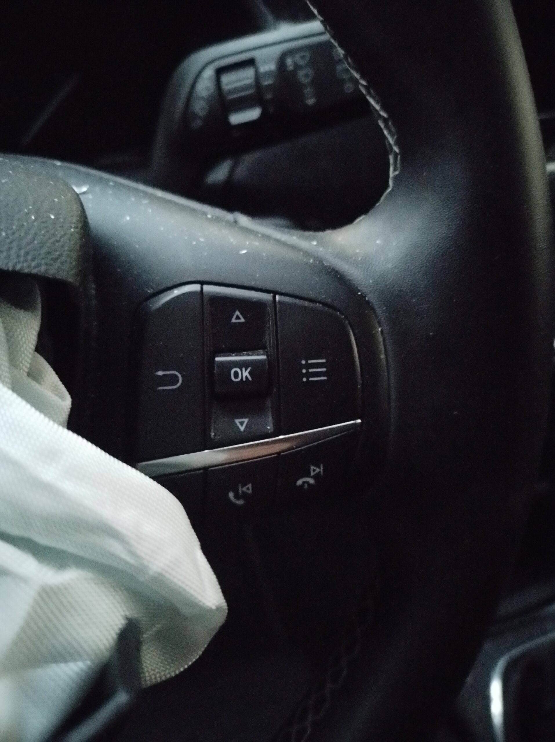 VOLANTE CON COMANDI FORD PUMA - (CF7) - (19 + ) - '20 - immagine 7