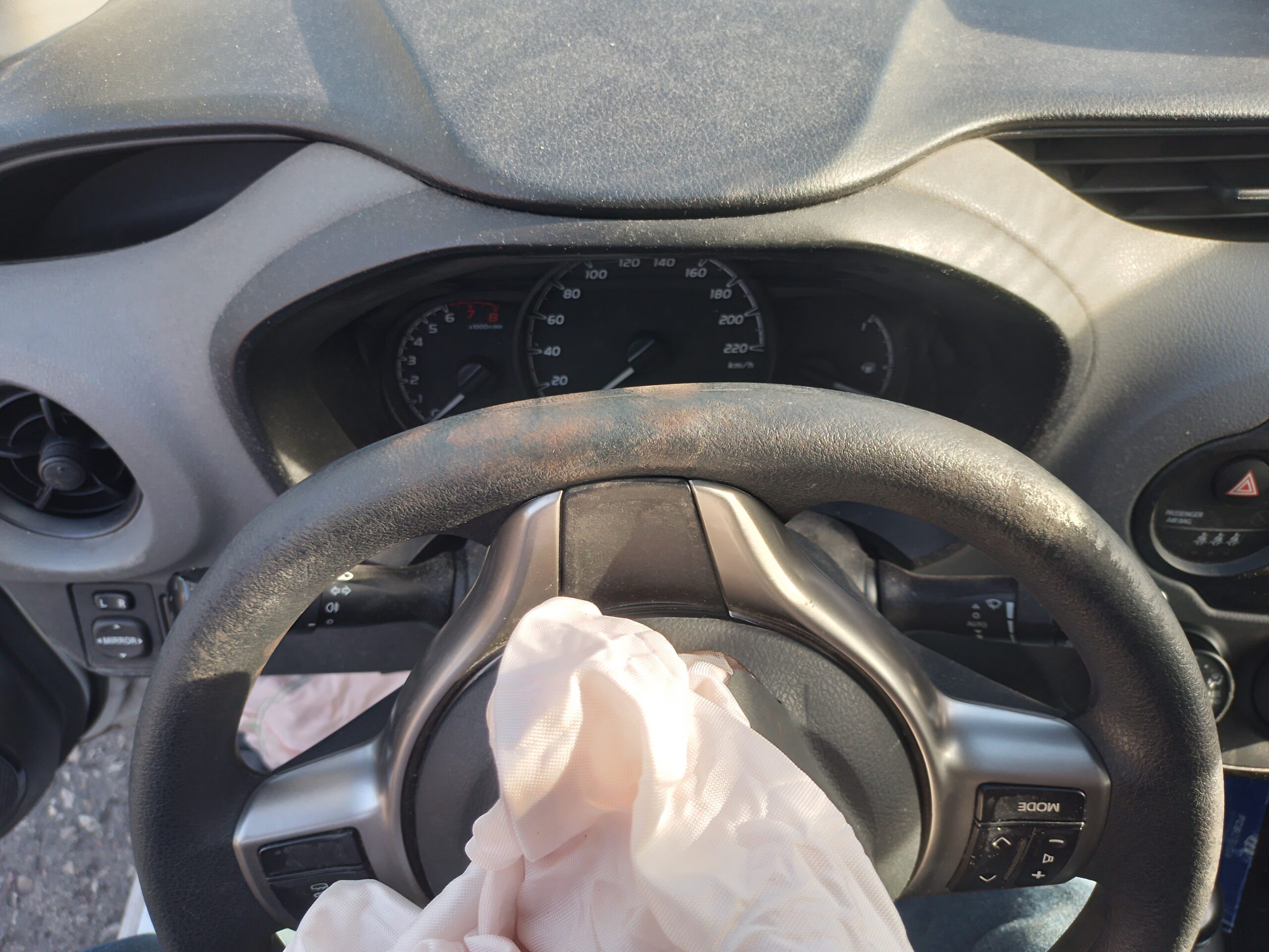 VOLANTE CON COMANDI TOYOTA YARIS - (17 + ) - '18 (SENZA AIRBAG) - immagine 4