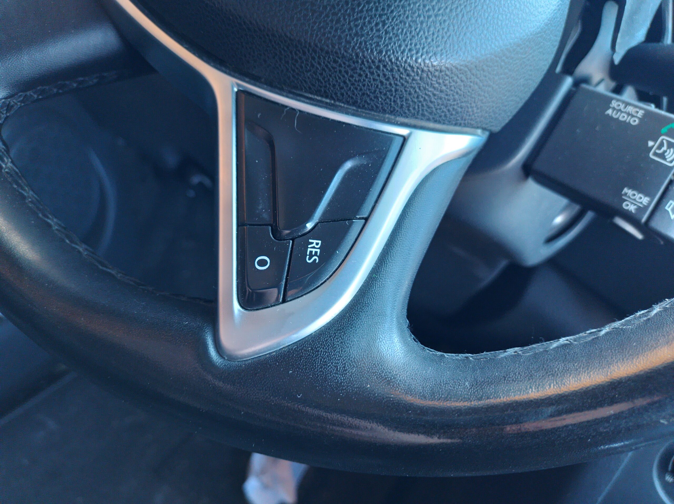 VOLANTE CON COMANDI DACIA SANDERO STEPWAY - (12 +) - '19 (SENZA AIRBAG) - immagine 6