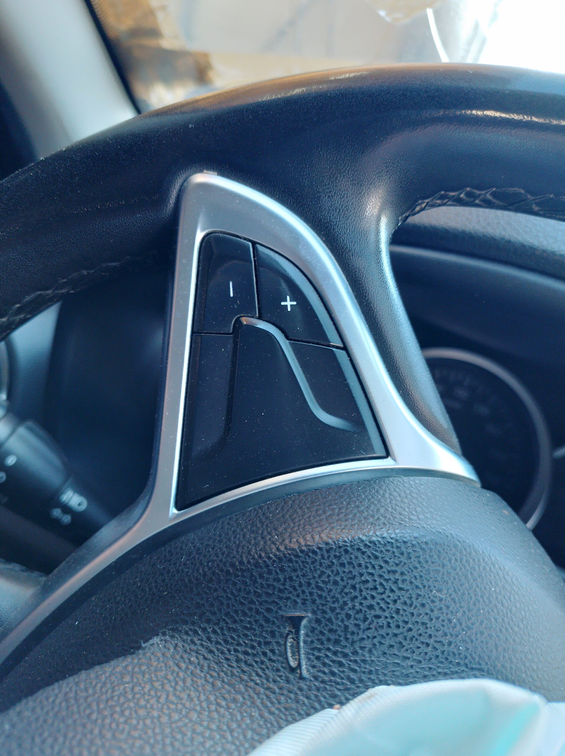VOLANTE CON COMANDI DACIA SANDERO STEPWAY - (12 +) - '19 (SENZA AIRBAG) - immagine 7