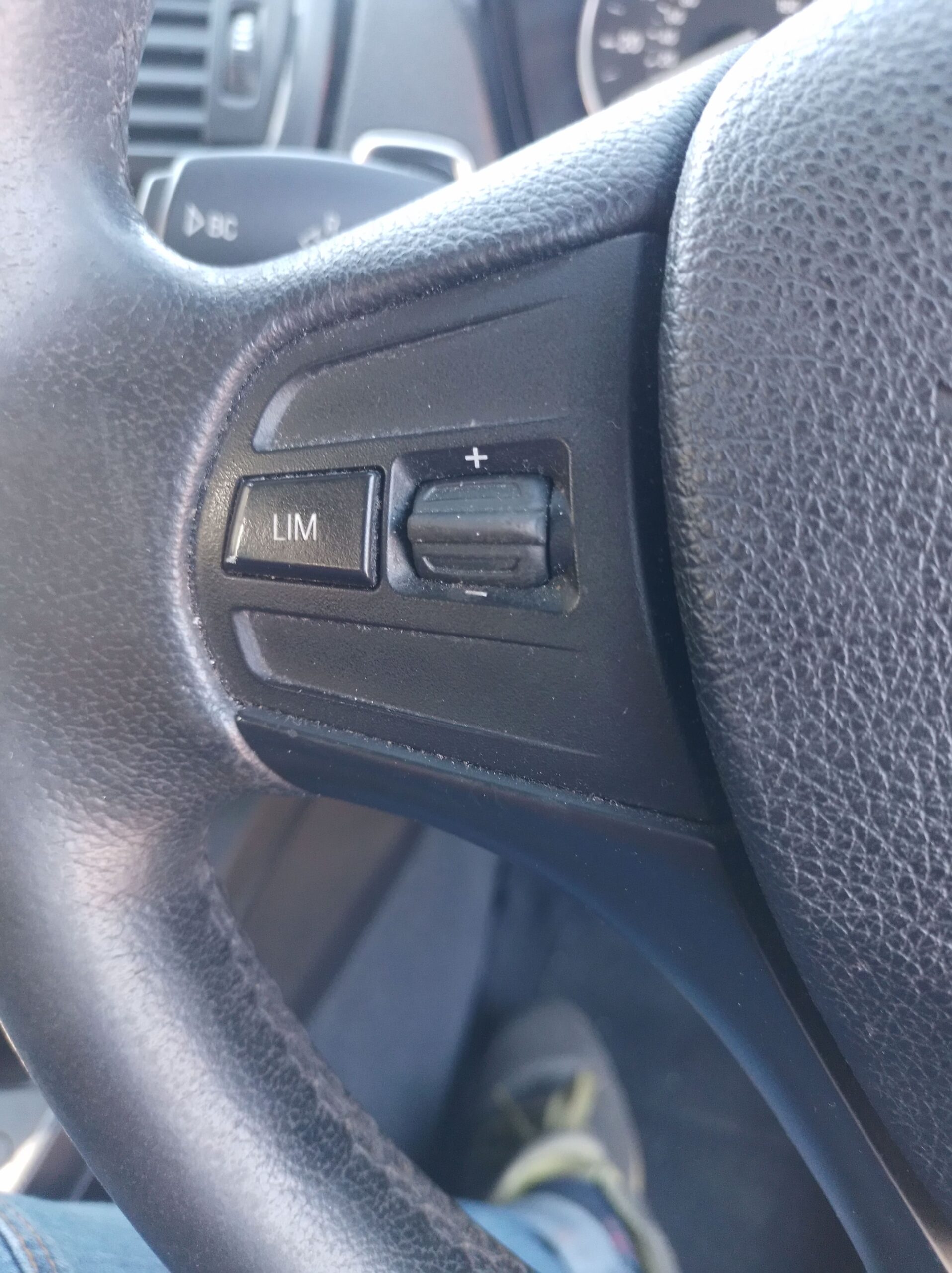 VOLANTE CON COMANDI BMW 120D - (F20) - (11 + 15) - '13 (SENZA AIRBAG) - immagine 6