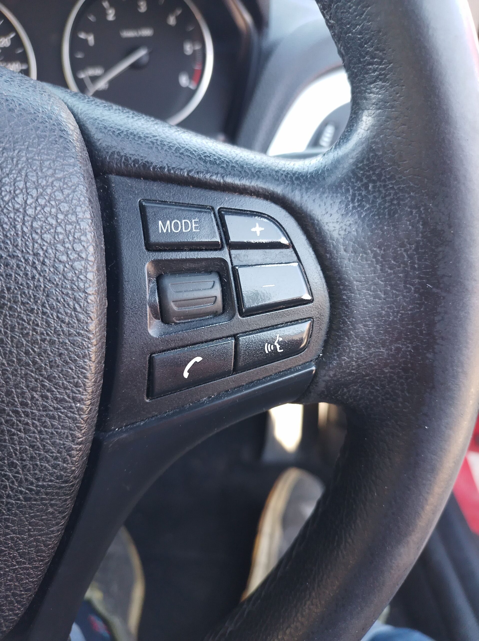 VOLANTE CON COMANDI BMW 120D - (F20) - (11 + 15) - '13 (SENZA AIRBAG) - immagine 7