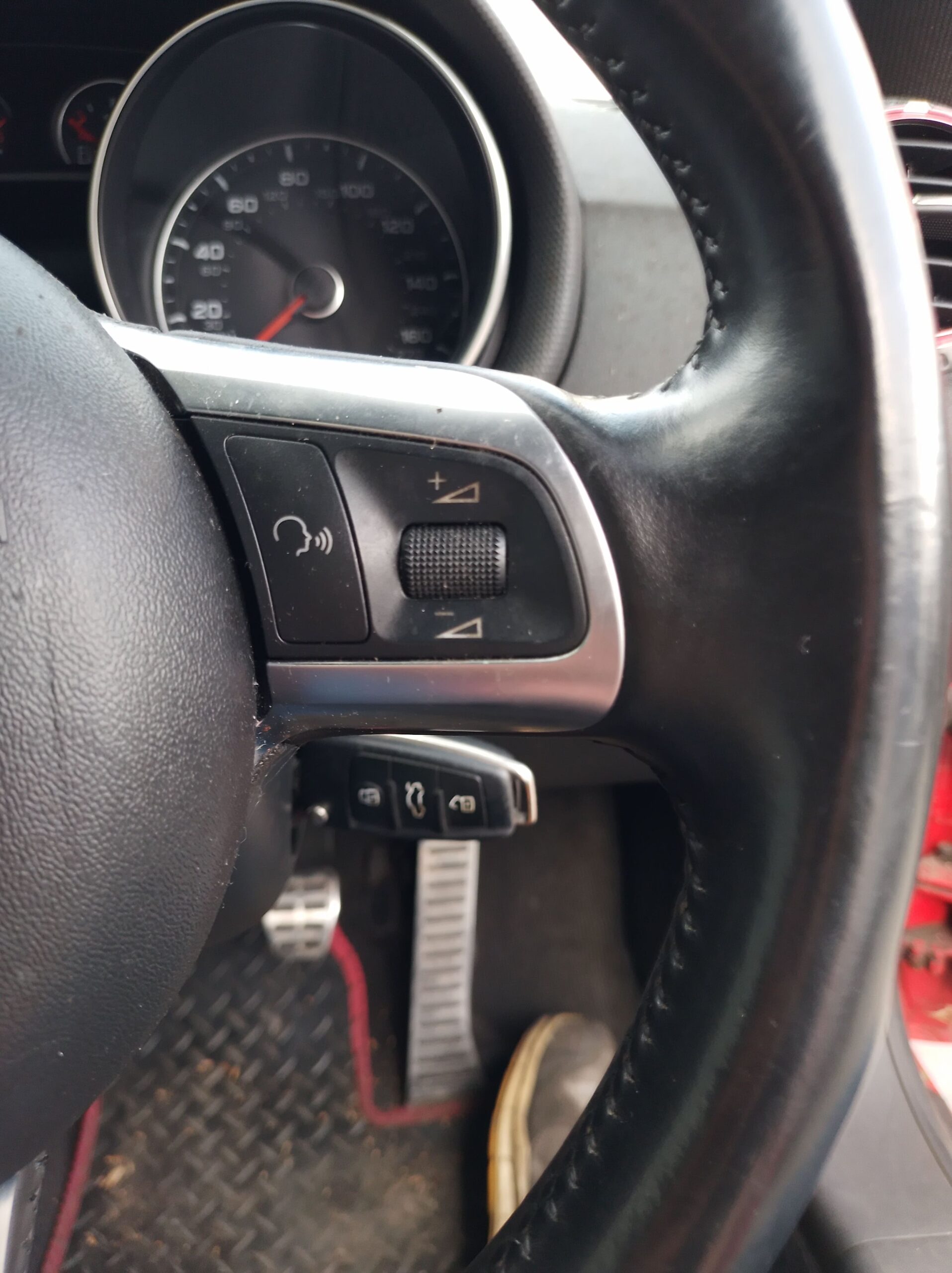 VOLANTE CON COMANDI AUDI TT - (8J) - (06 + 10) - '09 (SENZA AIRBAG) - immagine 7