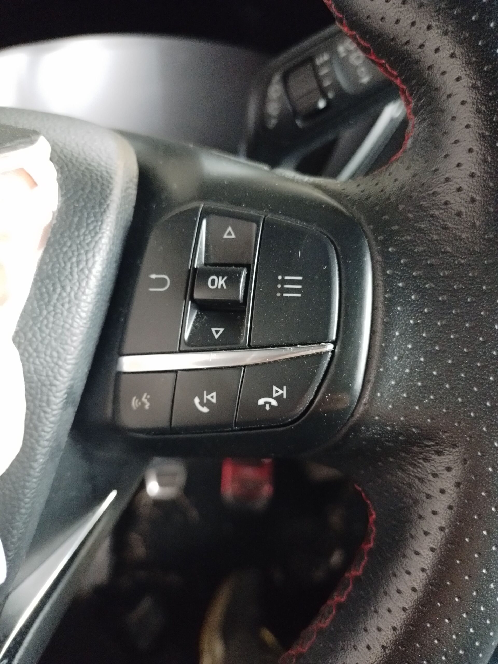 VOLANTE CON COMANDI FORD FOCUS - (CGE) - (18 + ) - '19 (SENZA AIRBAG) - immagine 5